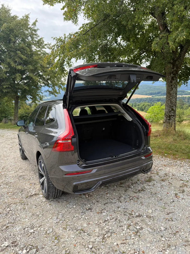 VOLVO XC60 2.0 T8 TE Black Edition eAWD