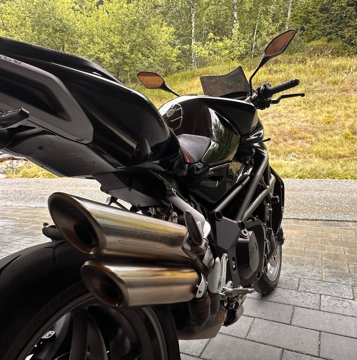MV AGUSTA B4 Brutale 990 R - Top Zustand, Jetzt Kaufen MV AGUSTA MV AGUSTA B4 Brutale 990 R