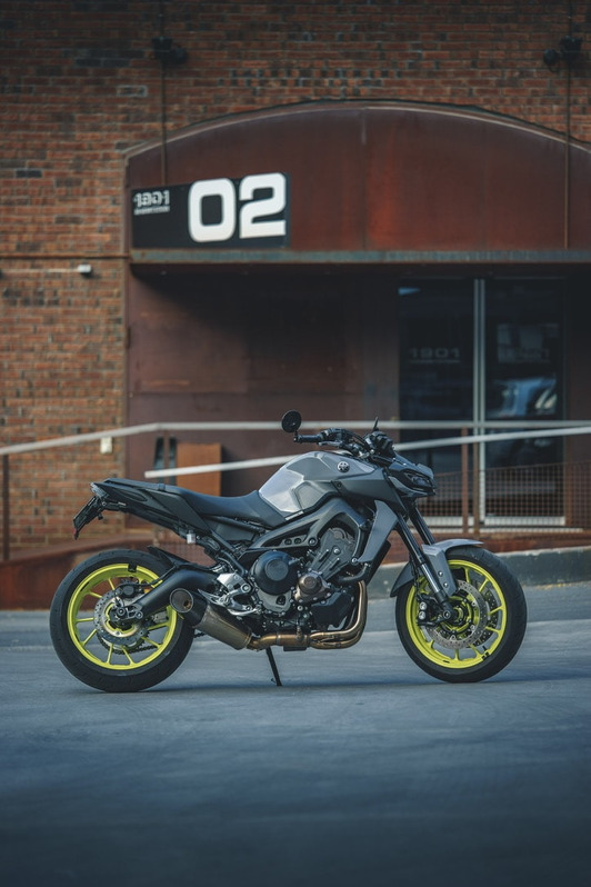 YAMAHA MT-09 ABS in Top-Zustand mit vielen Extras YAMAHA YAMAHA MT-09 ABS