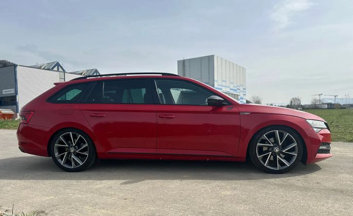 Skoda Superb Combi 2.0 TDI SportLine 4x4 DSG Skoda Skoda Superb Combi 2.0 TDI 190 SportLine 4x4 DSG