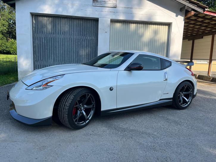 Nissan 370Z Nismo Coupé mit Top-Ausstattung Nissan Nissan 370 Z Coupé 3.7 V6 24V Nismo