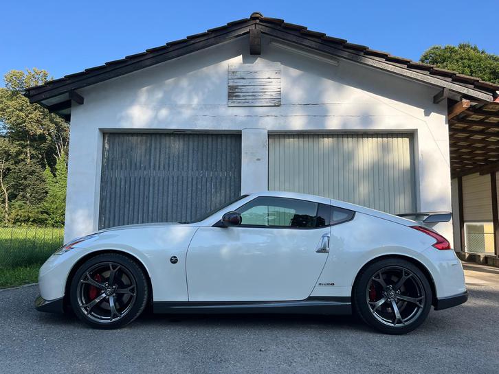 Nissan 370Z Nismo Coupé mit Top-Ausstattung Nissan Nissan 370 Z Coupé 3.7 V6 24V Nismo