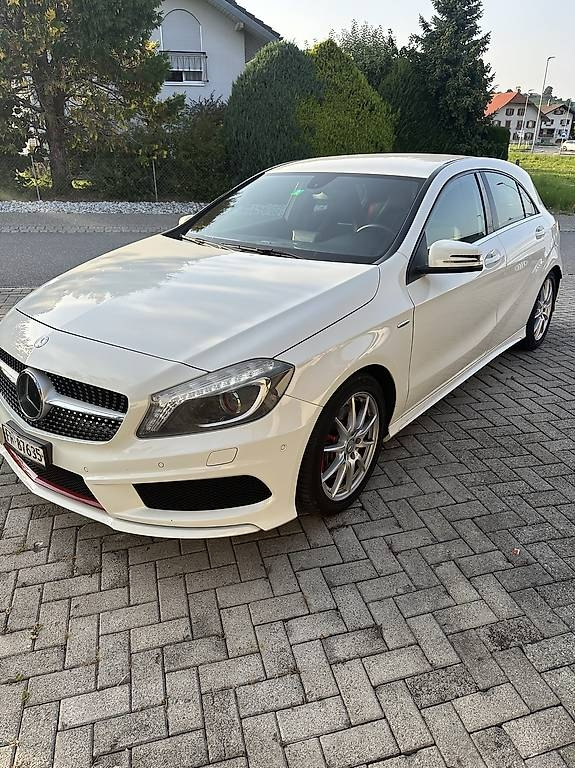 Mercedes-Benz A 250 Sport W176: Top Zustand & Unfallfrei Mercedes-Benz Mercedes-Benz A-Klasse W176 A 250 Sport