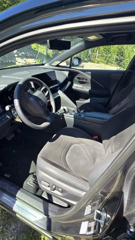 Toyota C-HR 2.0 VVTi HSD GR Sport â?? Top-Ausstattung Toyota Toyota C-HR 2.0 VVTi HSD GR Sport