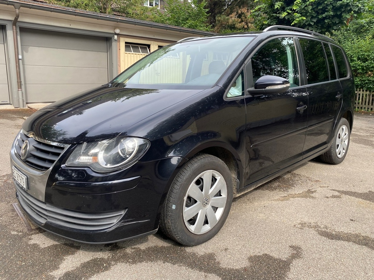 VW Touran 2.0 TDI Trendline - Voll Ausgestattet! VW VW Touran 2.0 TDI DPF 140 Trendline