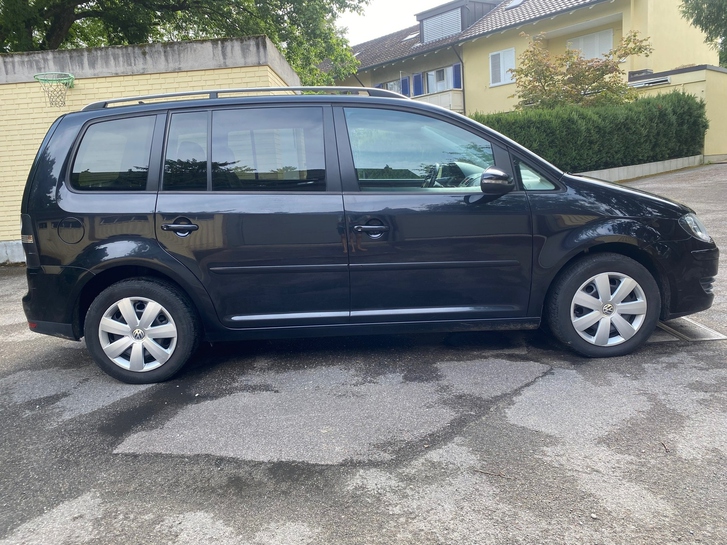 VW Touran 2.0 TDI Trendline - Voll Ausgestattet! VW VW Touran 2.0 TDI DPF 140 Trendline