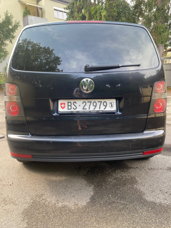 VW Touran 2.0 TDI Trendline - Voll Ausgestattet! VW VW Touran 2.0 TDI DPF 140 Trendline