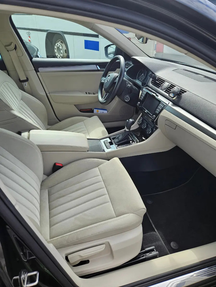 Skoda Superb 2.0 TDI Style DSG