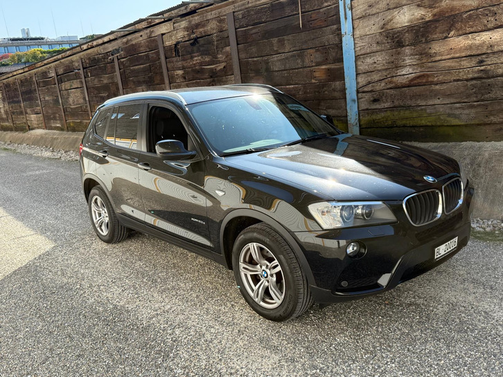 BMW X3 xDrive 20d Steptronic - Top Ausstattung BMW BMW X3 F25 20d xDrive