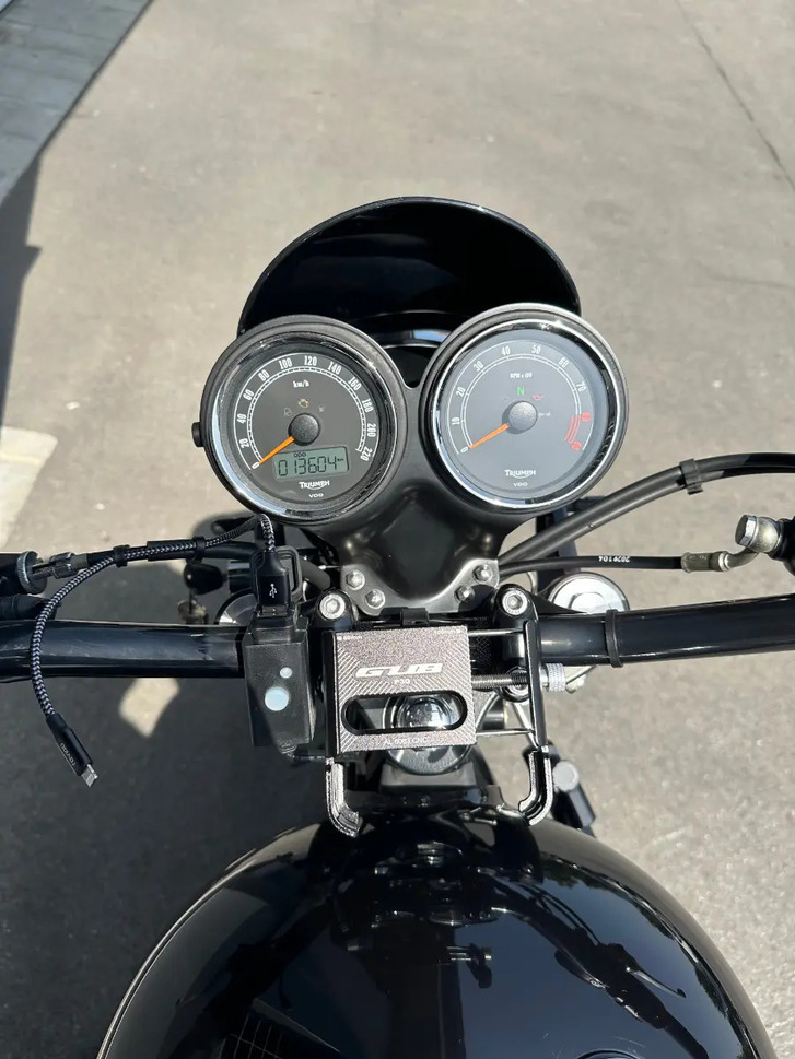 Triumph Bonneville 900 T100 kaufen in Schweiz TRIUMPH TRIUMPH Bonneville 900 i T 100