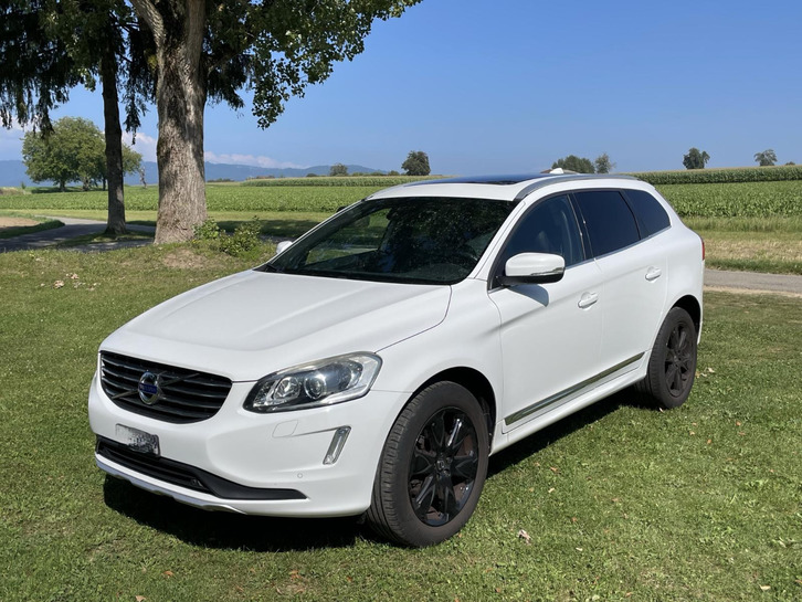 Volvo XC60 D5 Summum AWD in Top Zustand Volvo Volvo XC60 2.4 D5 Summum AWD