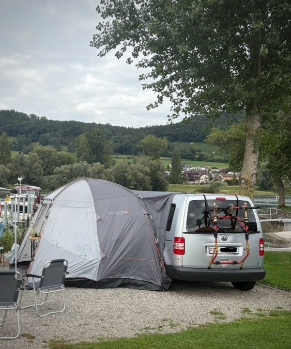VW Caddy 1.6 TDI Camper mit Vollausstattung VW VW Caddy 1.6 TDI BlueMotion Camper
