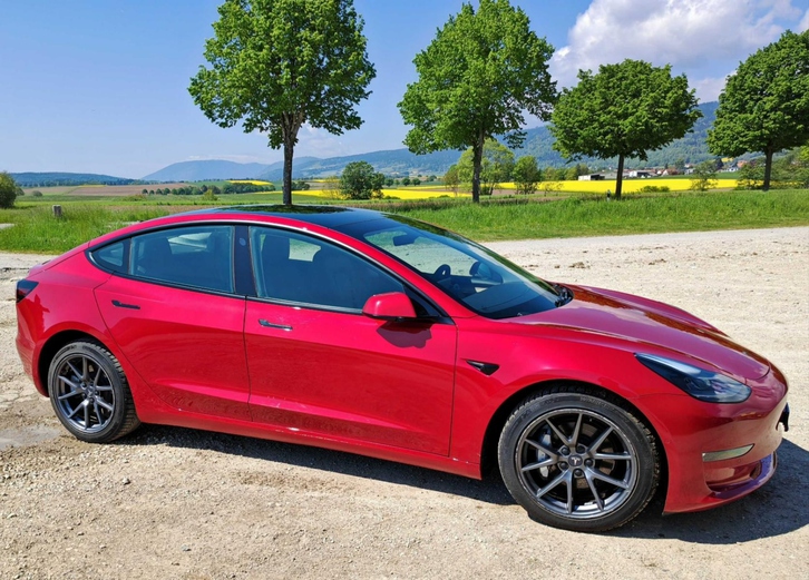 Tesla Model 3 Long Range D - Top Zustand Tesla Tesla Model 3 Long Range D