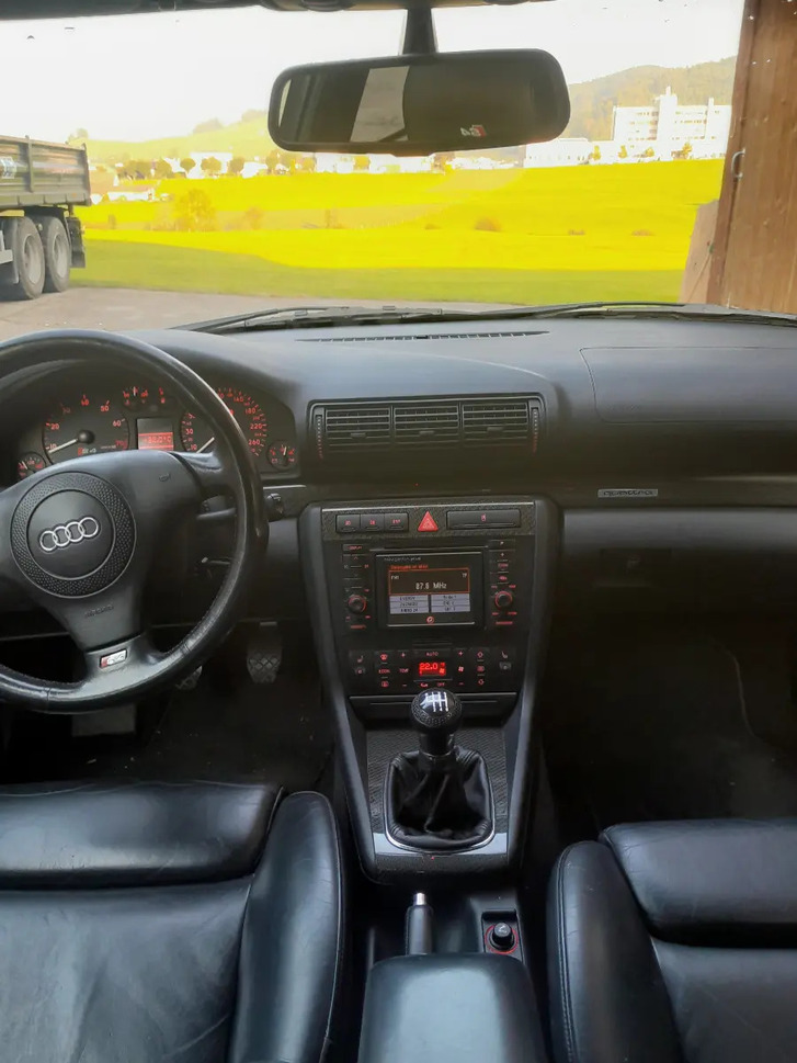Audi S4 Avant 2.7 V6 Biturbo quattro - Top Zustand Audi Audi S4 Avant 2.7 V6 Biturbo quattro