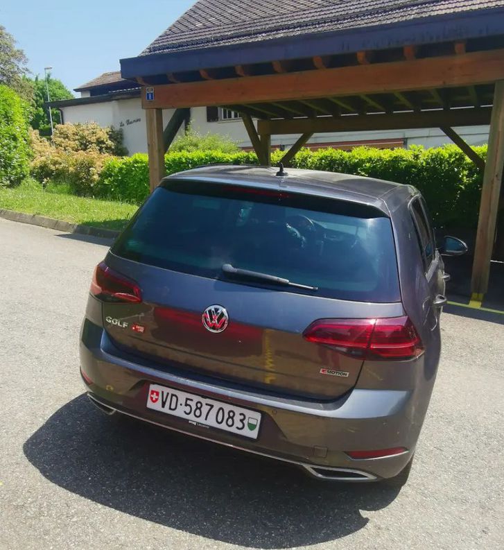 VW Golf VII 2.0 TDI DSG mit Garantie bis 2027 VW VW Golf VII 2.0 TDI Comfortline DSG 4m
