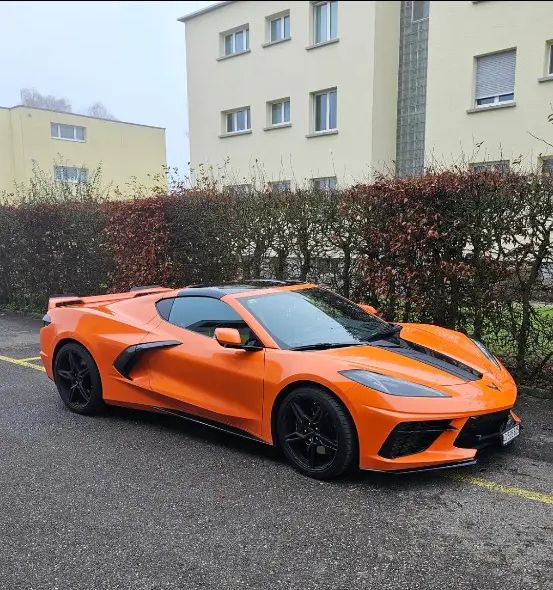 Traumhafte Chevrolet Corvette C8 V8 in Orange Chevrolet Chevrolet Corvette 6.2 V8 3LT