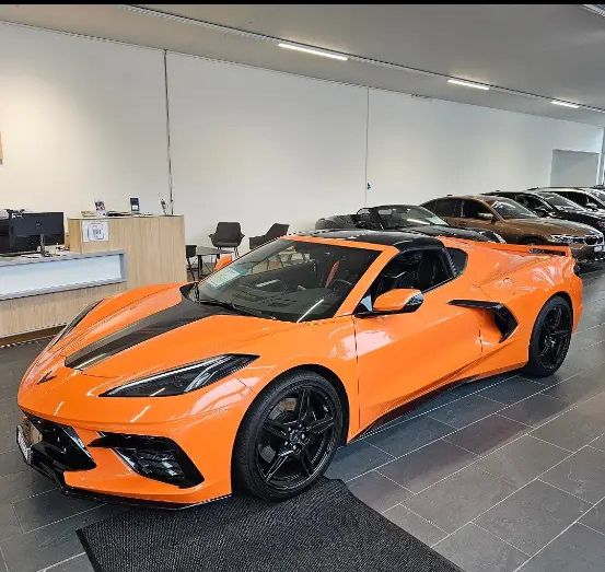 Traumhafte Chevrolet Corvette C8 V8 in Orange Chevrolet Chevrolet Corvette 6.2 V8 3LT
