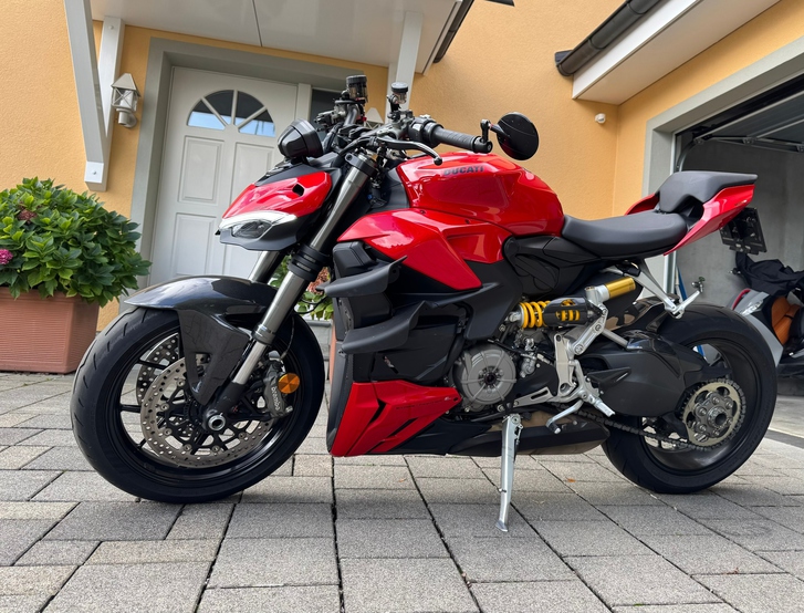 DUCATI Streetfighter V2