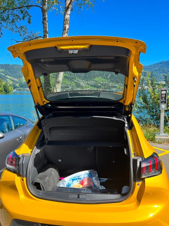 Peugeot 208 e-GT Pack, Top Preis, Wenig Kilometer Peugeot Peugeot 208 e-GT Pack