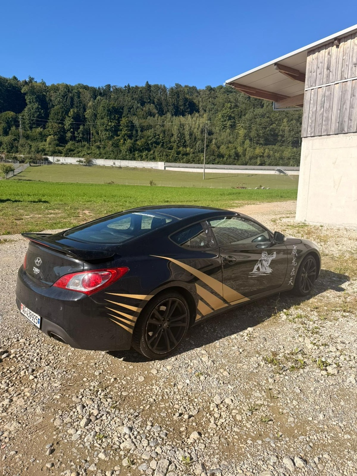 Hyundai Genesis CoupÃ© 2.0 T