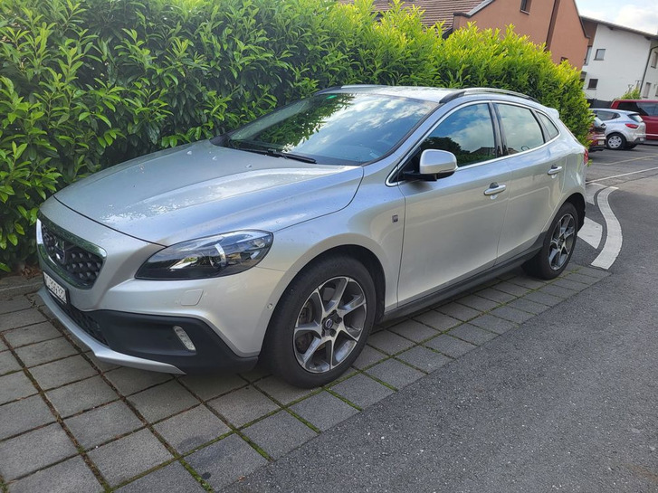 Volvo V40 CC 1.6 T4 Momentum S/S