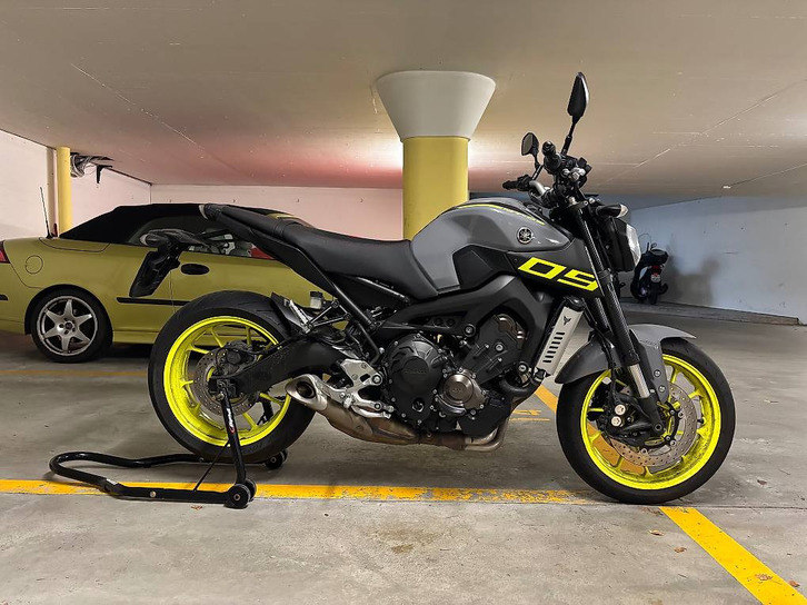 YAMAHA MT-09 ABS
