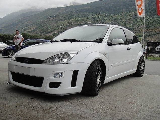 Seltener Ford Focus RS MK1 in Weiss, Frisch ab MFK Ford Ford Focus 2.0i 16V Turbo RS