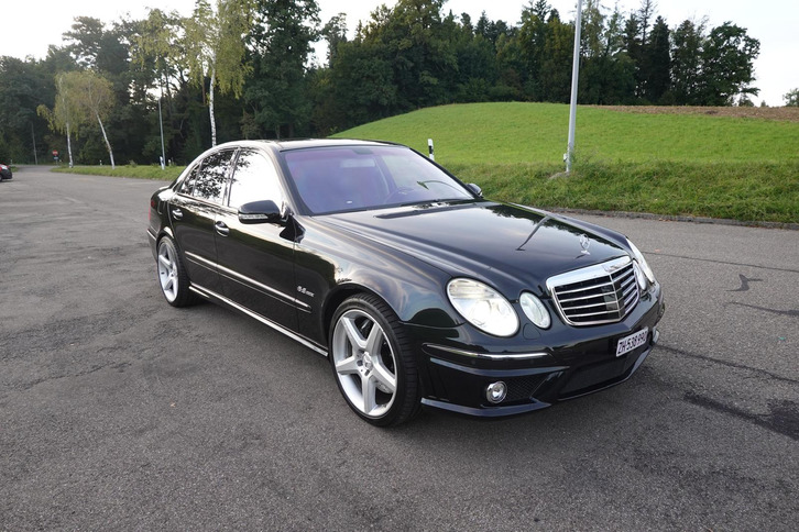 Mercedes-Benz E-Klasse W211 E 63 V8 AMG