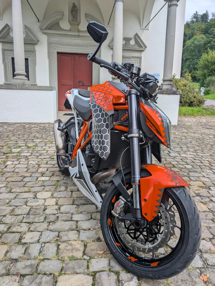 KTM 1290 Super Duke R