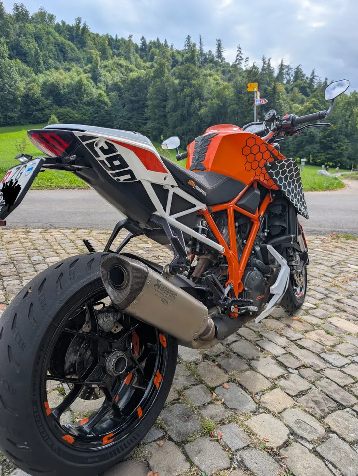 KTM 1290 Super Duke R