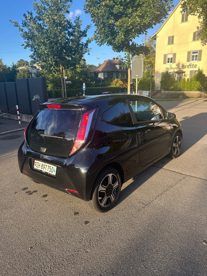 Toyota Aygo 1.2 VVT-i x-clusiv