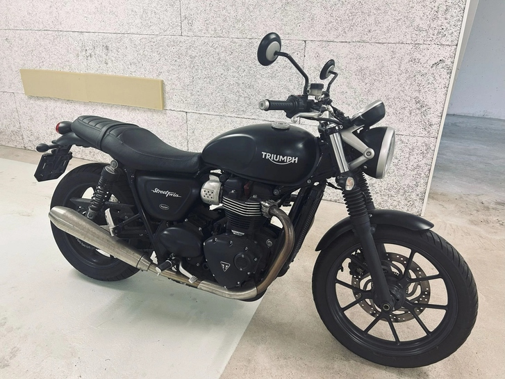 TRIUMPH Street Twin 900 i