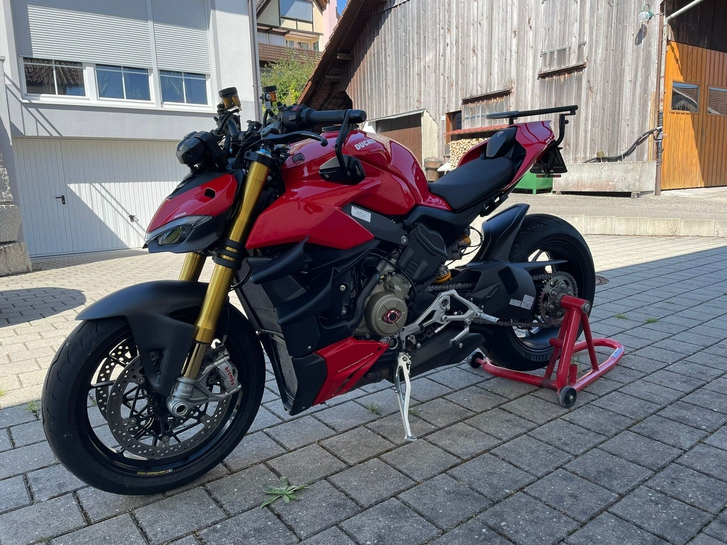 DUCATI Streetfighter V4 S