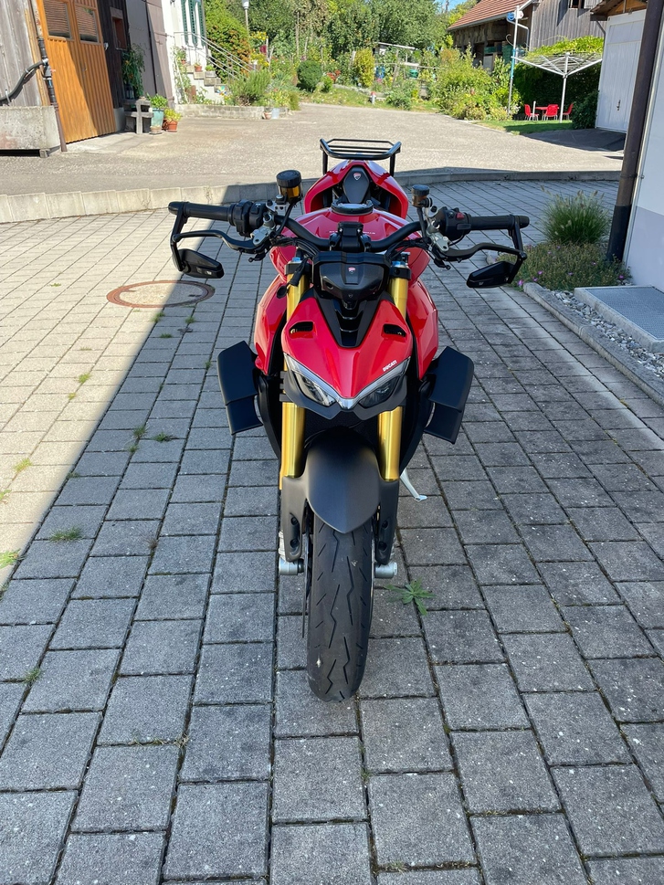 DUCATI Streetfighter V4 S