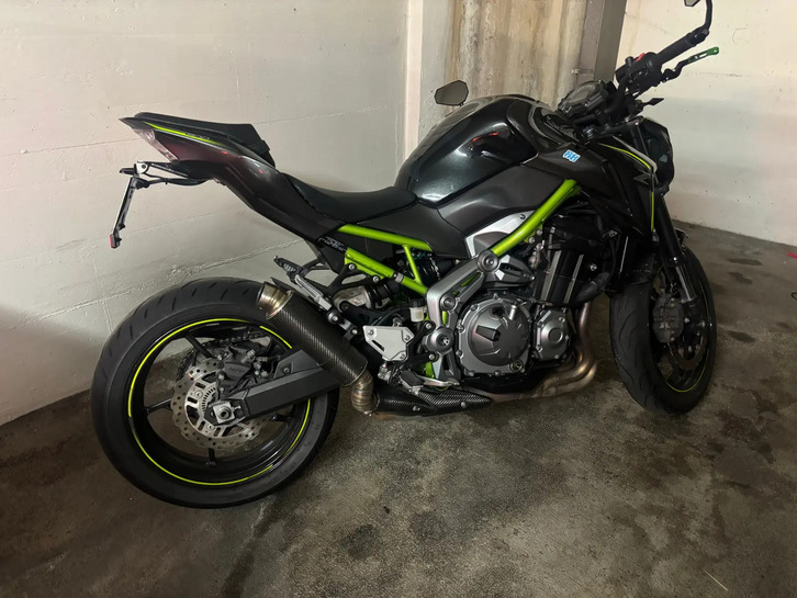KAWASAKI Z 900