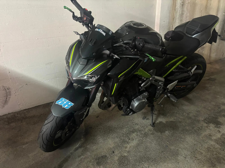 KAWASAKI Z 900