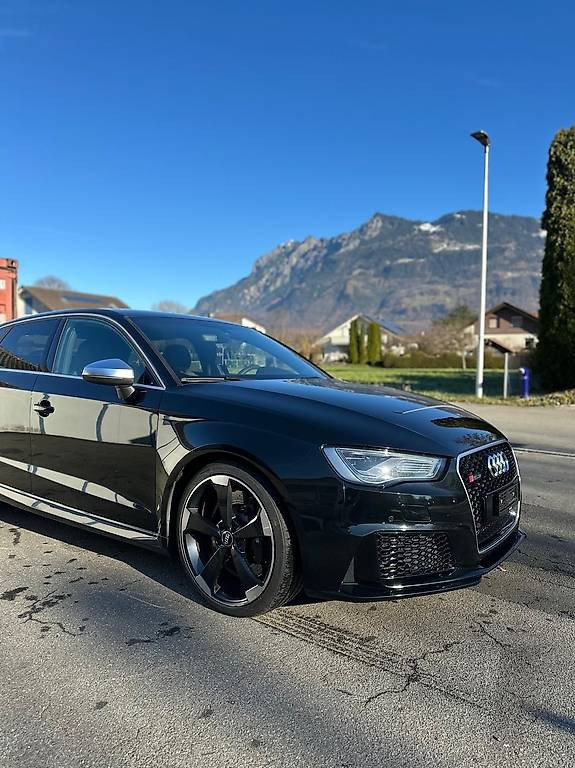 Audi RS3 Sportback 367 PS - Vollausstattung, 2016 Audi Audi RS3 Sportback 2.5 T FSI quattro S-Tronic