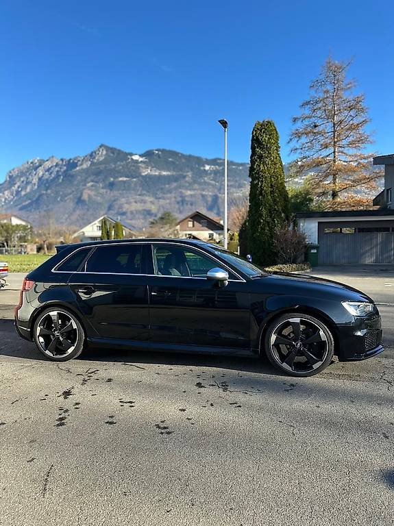 Audi RS3 Sportback 367 PS - Vollausstattung, 2016 Audi Audi RS3 Sportback 2.5 T FSI quattro S-Tronic