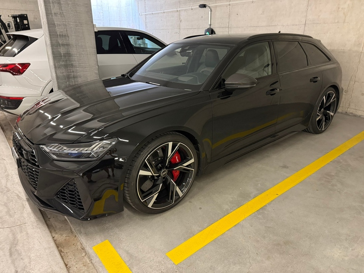 Audi RS6 Avant Quattro | Vollausstattung | Top Zustand Audi Audi RS6 Avant 4.0 V8 TFSI quattro T-Tronic