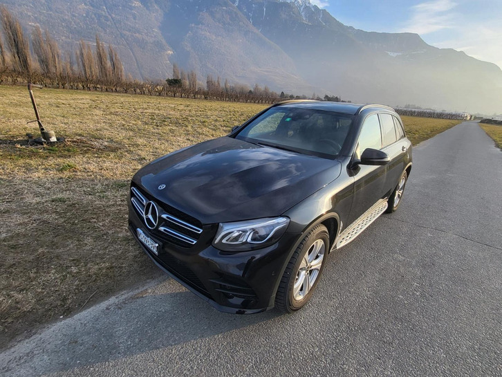Mercedes-Benz GLC 250 AMG Line - Top gepflegt Mercedes-Benz Mercedes-Benz GLC-Klasse X253 GLC 250 AMG Line 4m