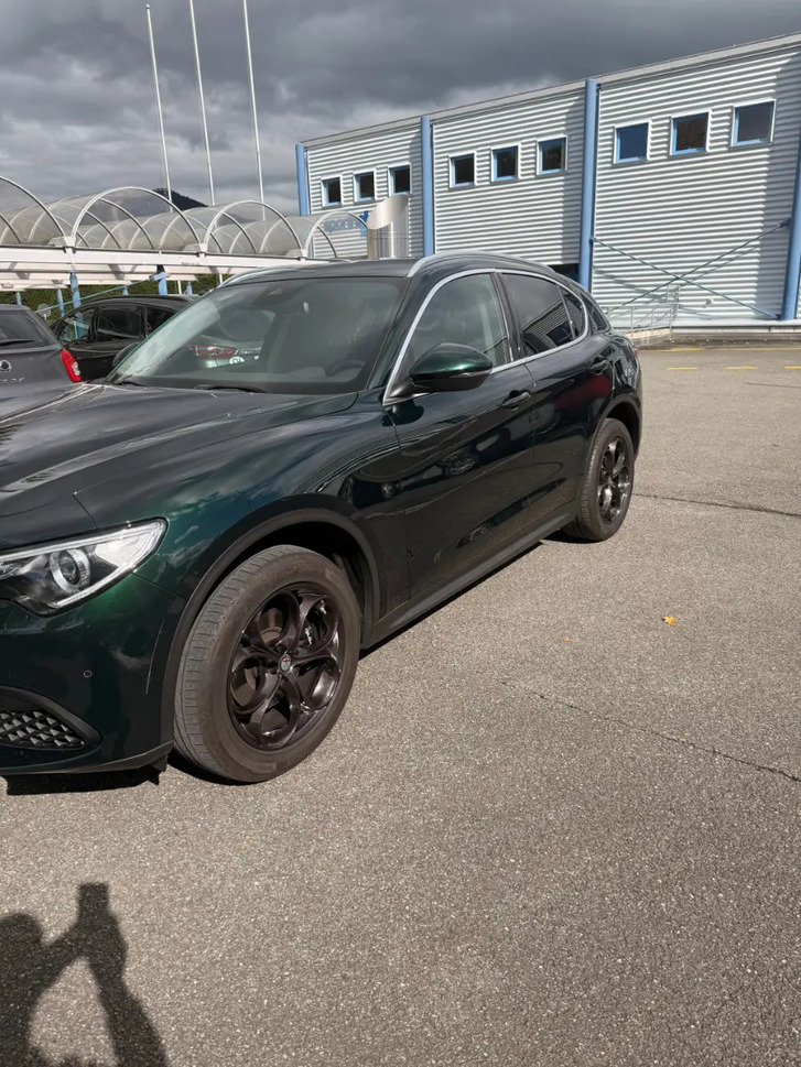 Alfa Romeo Stelvio 2.0 Q4 280 Ti â Luxuriös und Sportlich Alfa Romeo Alfa Romeo Stelvio 2.0 Q4 280 Ti