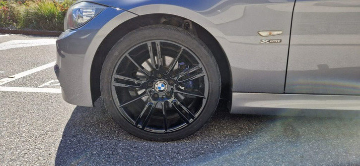 BMW 320d xDrive Touring - M Paket, 8-Räder, Top-Zustand BMW BMW 3er Reihe E91 Touring 320d xDrive