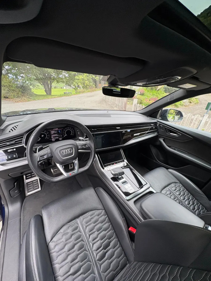 Audi RS Q8 4.0 V8 TFSI quattro - Luxus & Leistung Audi Audi RS Q8 4.0 V8 TFSI quattro T-Tronic