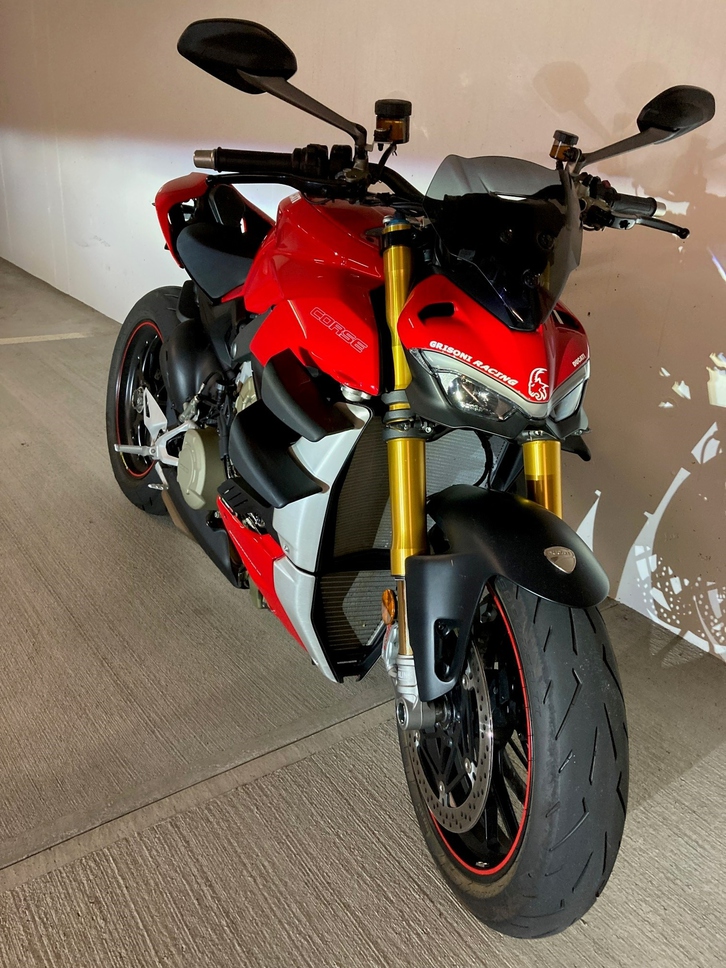 DUCATI Streetfighter V4 S - Perfektion auf zwei Rädern DUCATI DUCATI Streetfighter V4 S
