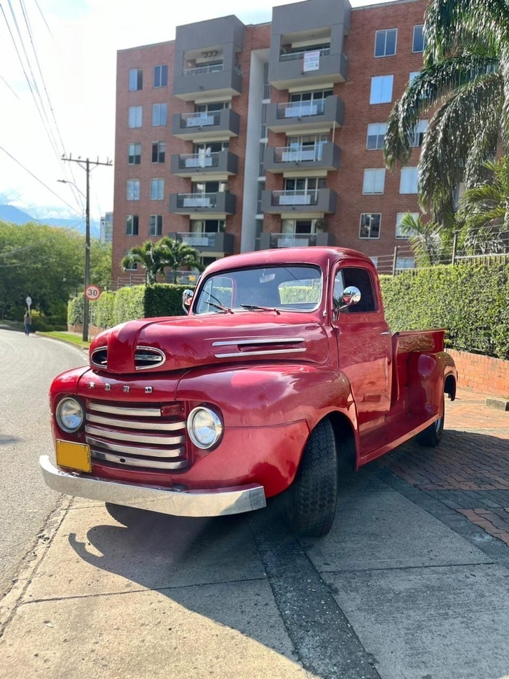FORD F1 Pick-up