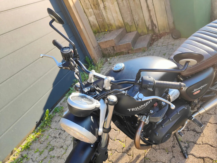 Triumph Street Twin 900i zum Verkauf - Top Zustand   TRIUMPH TRIUMPH Street Twin 900 i
