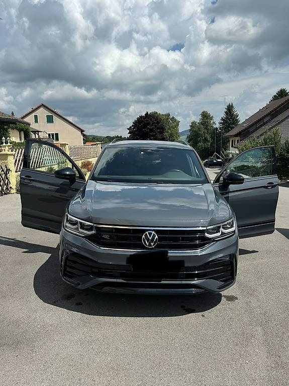 VW Tiguan 2.0 TSI R-Line DSG in Top-Zustand VW VW Tiguan 2.0 TSI R-Line DSG