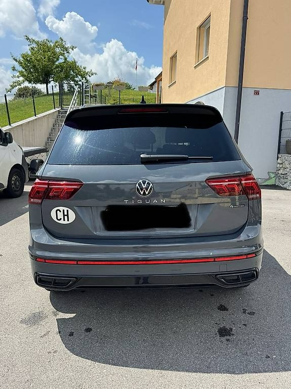 VW Tiguan 2.0 TSI R-Line DSG in Top-Zustand VW VW Tiguan 2.0 TSI R-Line DSG