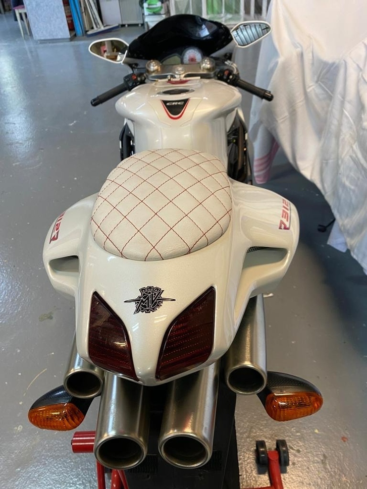 MV Agusta F4 1000 R 312 Mono - Luxus auf zwei Rädern MV AGUSTA MV AGUSTA F4 1000 R 312 Mono 1+1