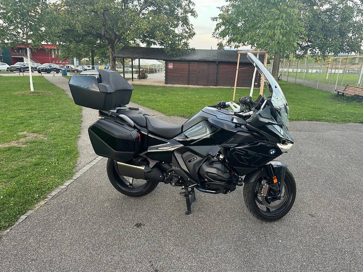 BMW R 1300 RT Triple Black